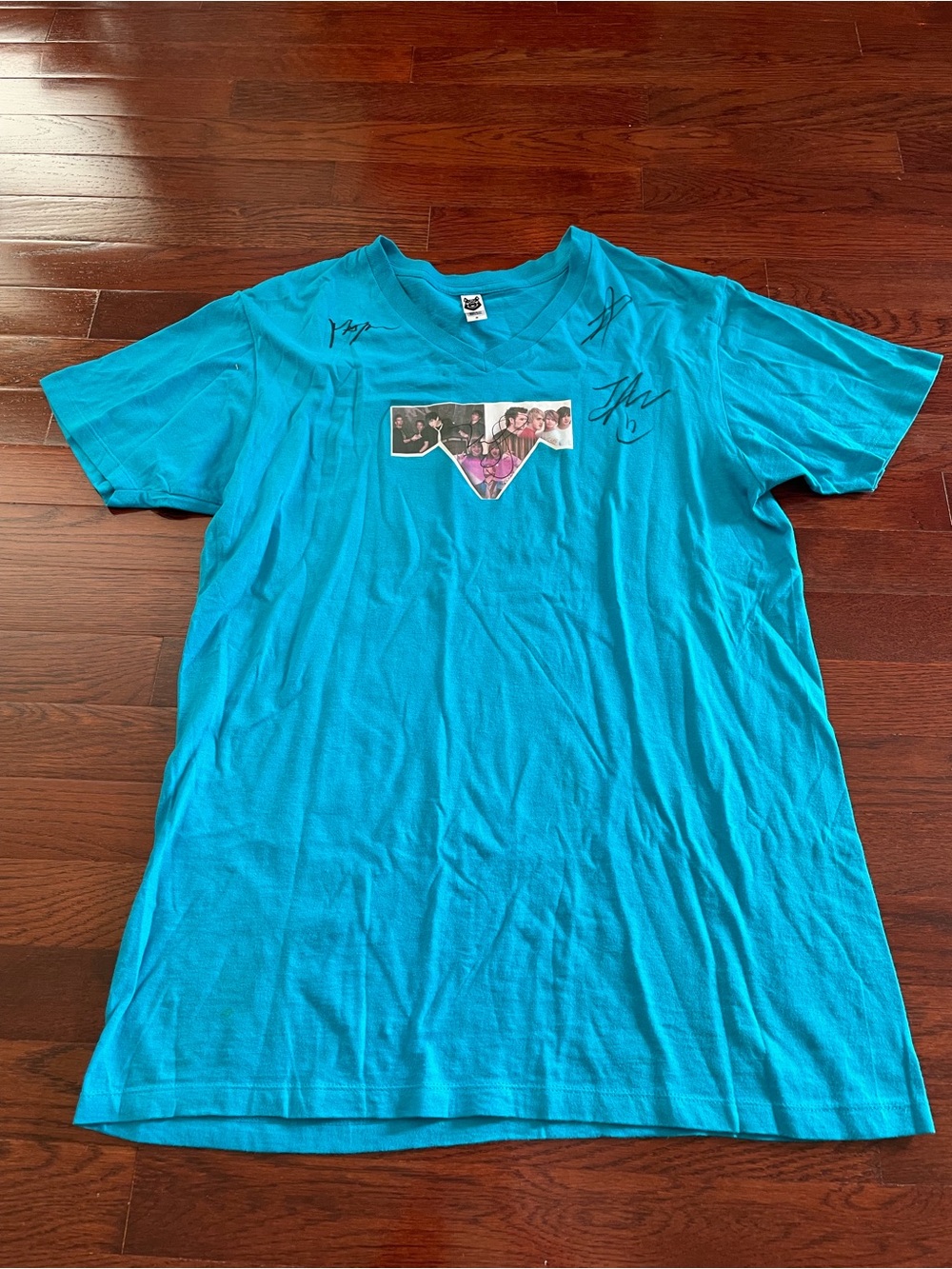Rare Vintage Autographed Marianas Trench Band T Shirt (size Medium)